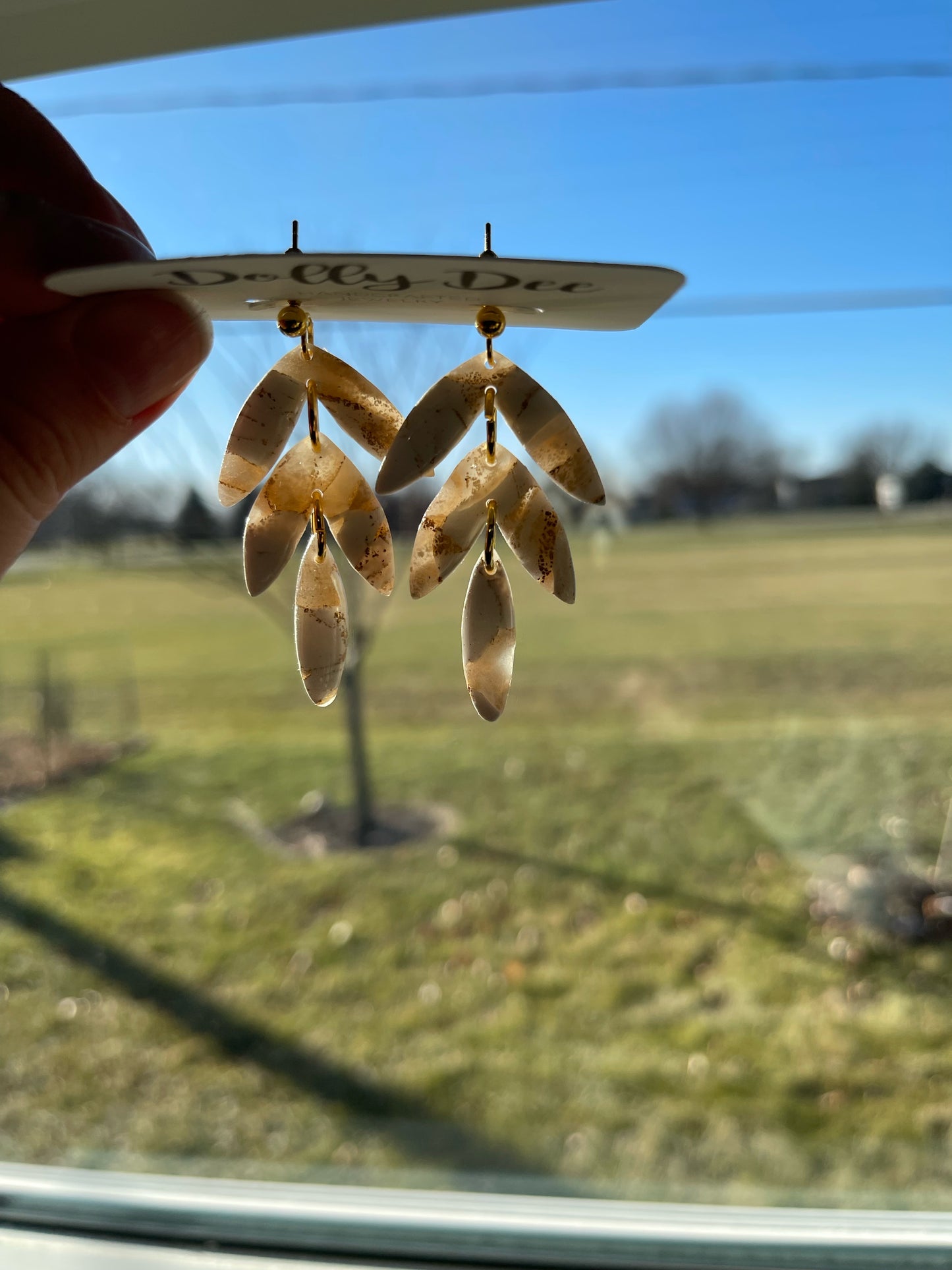 Translucent Drop Leaf